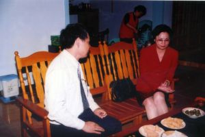 時任城鄉發展局蔡局長與寒竹先生討論職訓情況