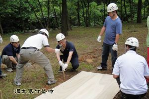 學員進行地基量測工程